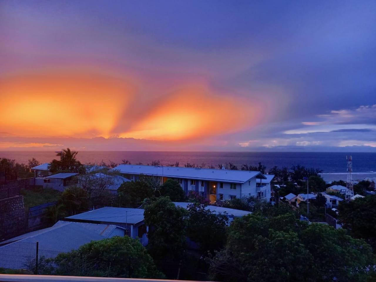 Appart Lumineux Vue Mer Leu Emra Saint-Leu Esterno foto