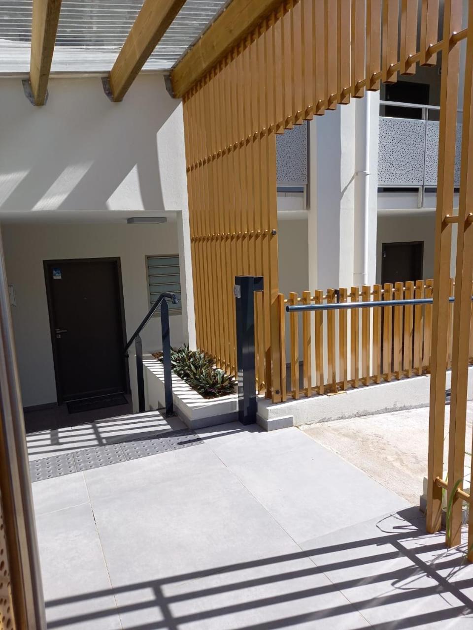 Appart Lumineux Vue Mer Leu Emra Saint-Leu Esterno foto